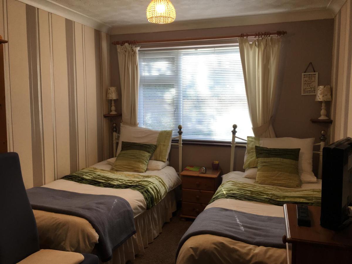 Blue Cedar Lodge Норвіч Екстер'єр фото